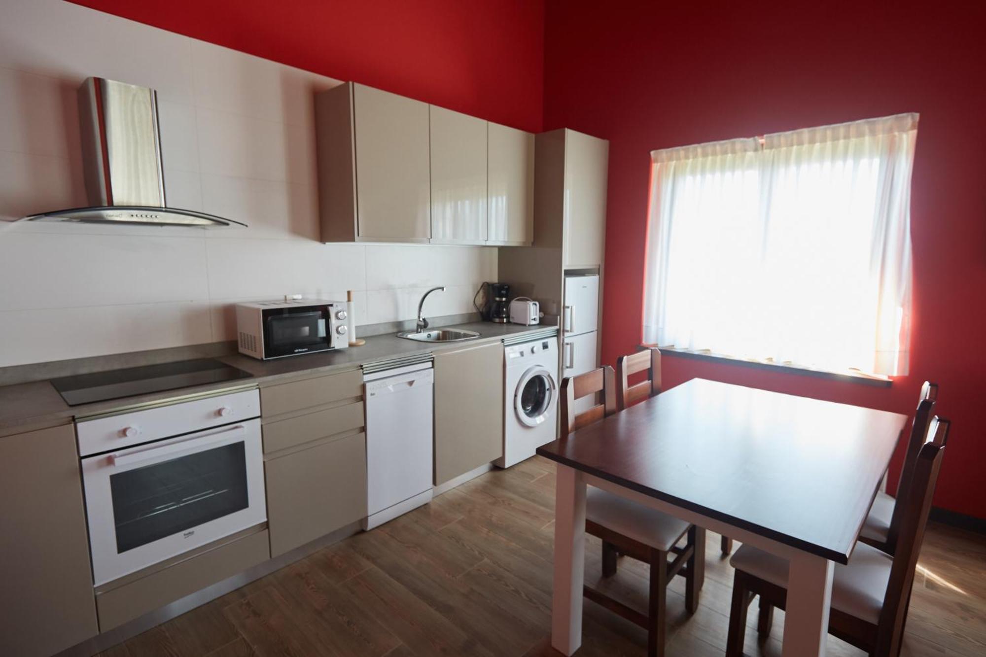 Apartamentos Rurales Casa La Piedra Collía 外观 照片