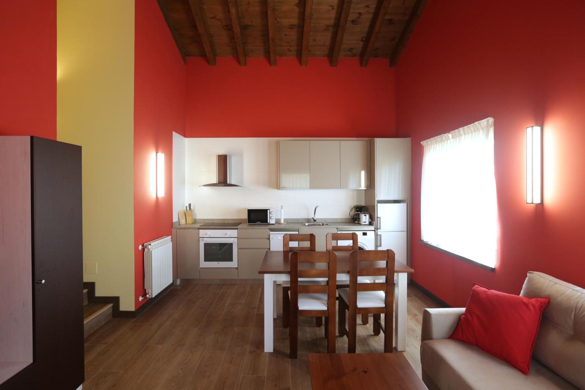 Apartamentos Rurales Casa La Piedra Collía 外观 照片