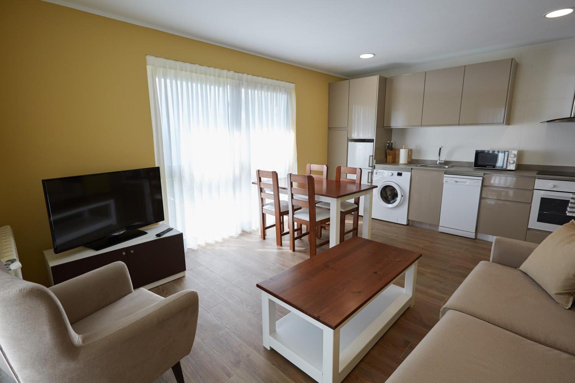 Apartamentos Rurales Casa La Piedra Collía 外观 照片